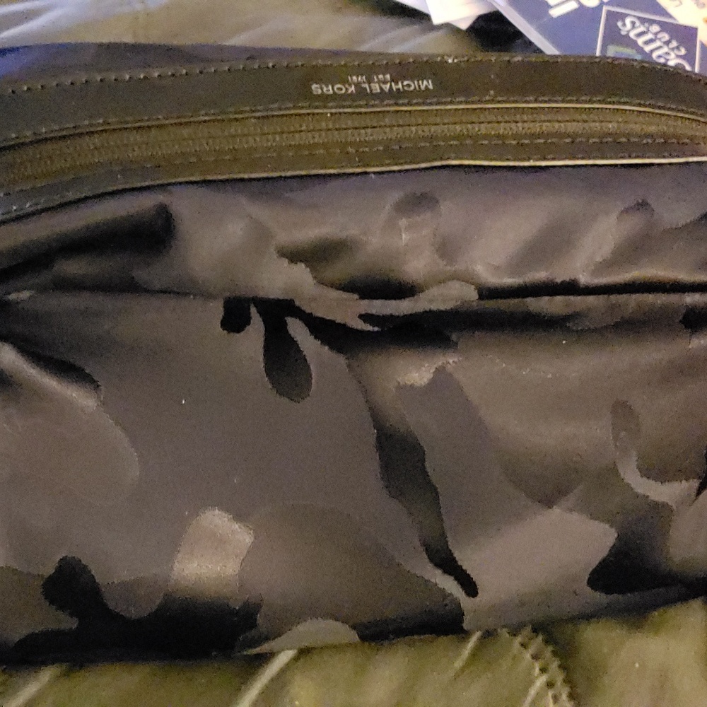 Authentic Michael toiletry bag
